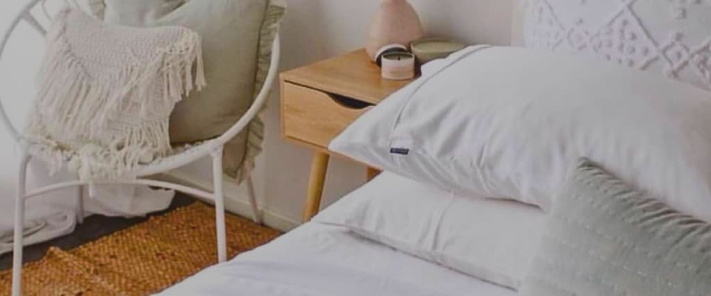 What is so good about the silk used in the Ecosa Silk Pillowcase